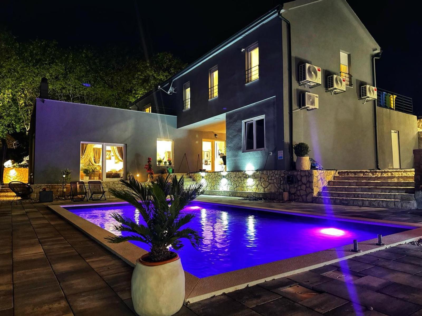 Luxury Villa Andrea Vrzika In Forest Near The Sea Zagvozd Zewnętrze zdjęcie